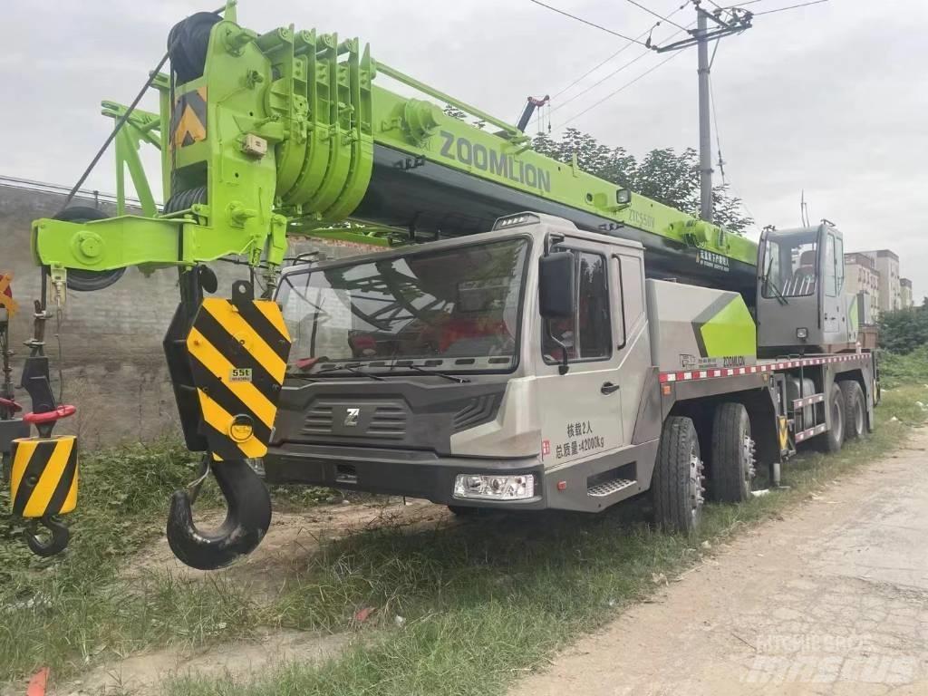 Zoomlion ZTC550V 트랙 크레인