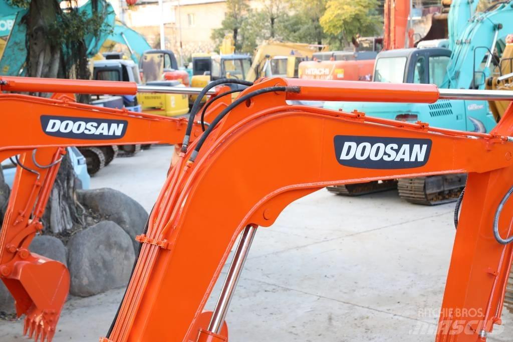 Doosan DH 60-7 소형 굴삭기 7톤 미만