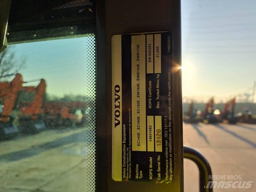 Volvo EW160E  휠 굴삭기