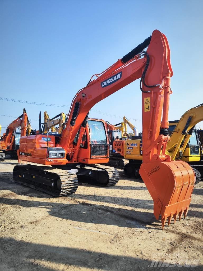 Doosan dx150 대형 굴삭기 29톤 이상