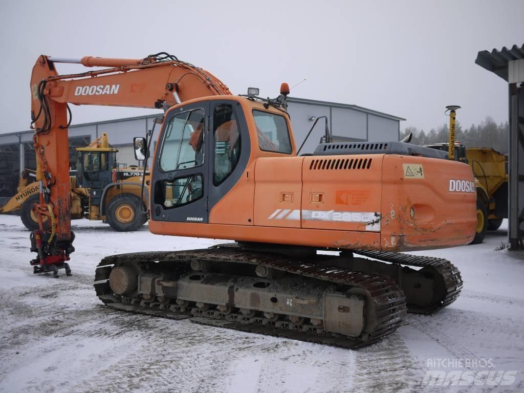 Doosan DX 225 LC 대형 굴삭기 29톤 이상