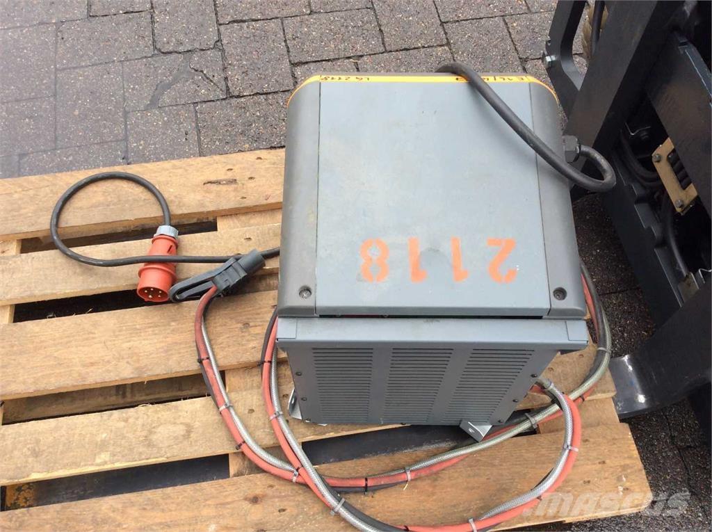 Linde E16 전동 지게차