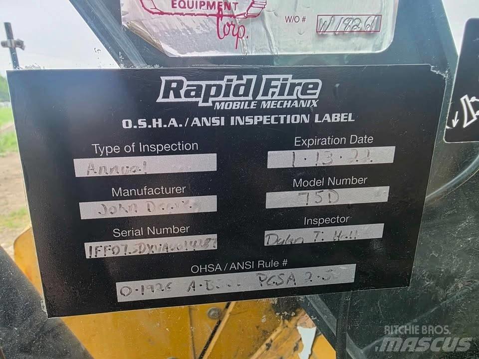DEERE 75D 대형 굴삭기 29톤 이상