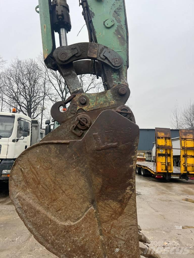 Liebherr 934 대형 굴삭기 29톤 이상