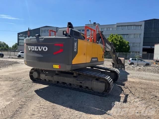 Volvo EC220EL 대형 굴삭기 29톤 이상