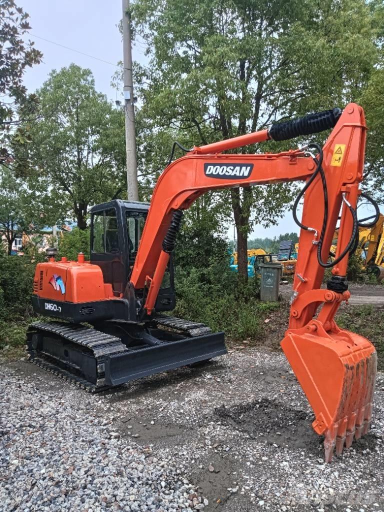 Doosan DH 55 소형 굴삭기 7톤 미만