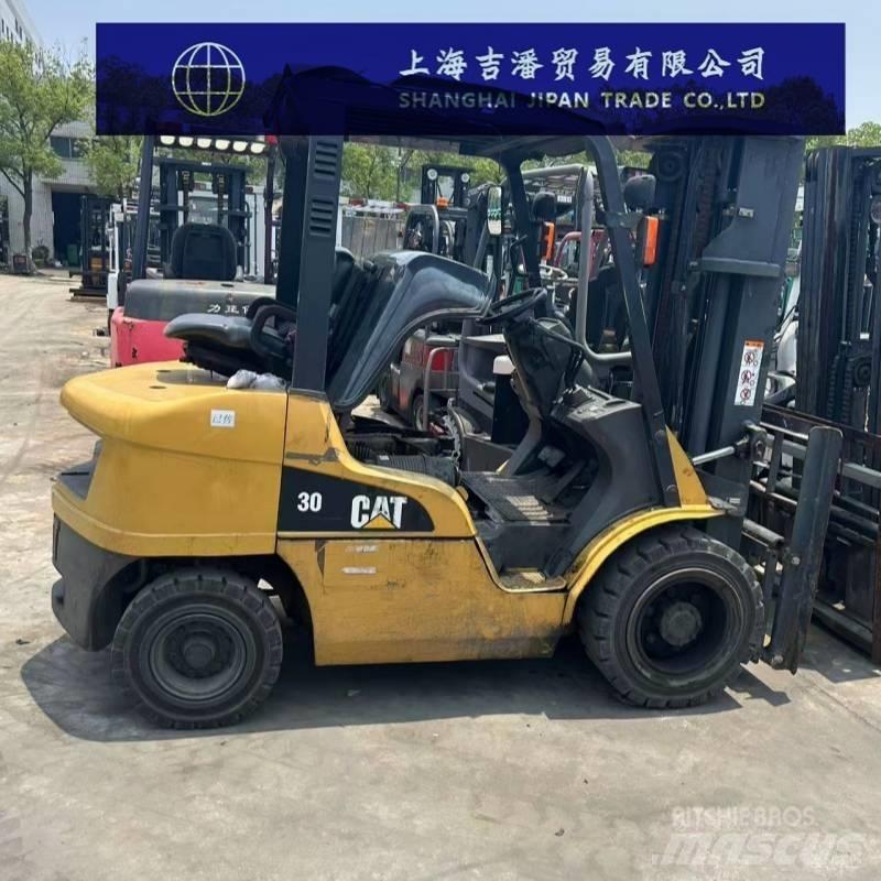 CAT DP 35 N 디젤 지게차