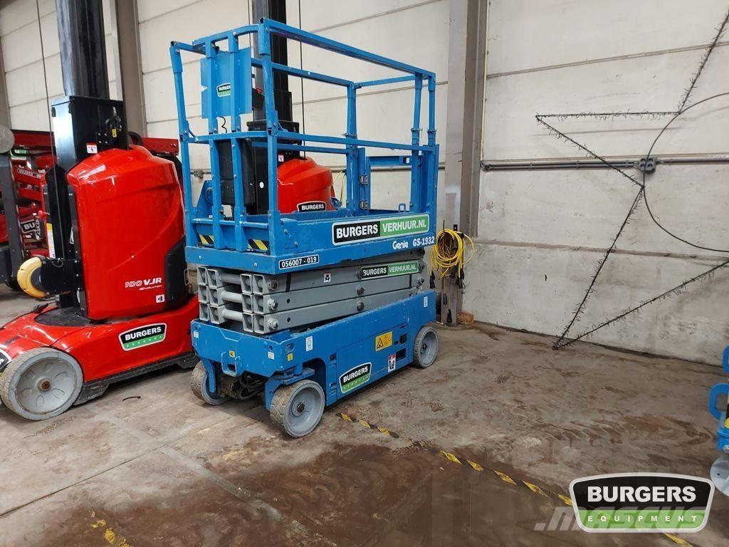 Genie GS1932 가위형 리프트