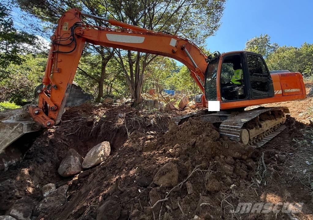 Doosan DX 220 LCA 대형 굴삭기 29톤 이상