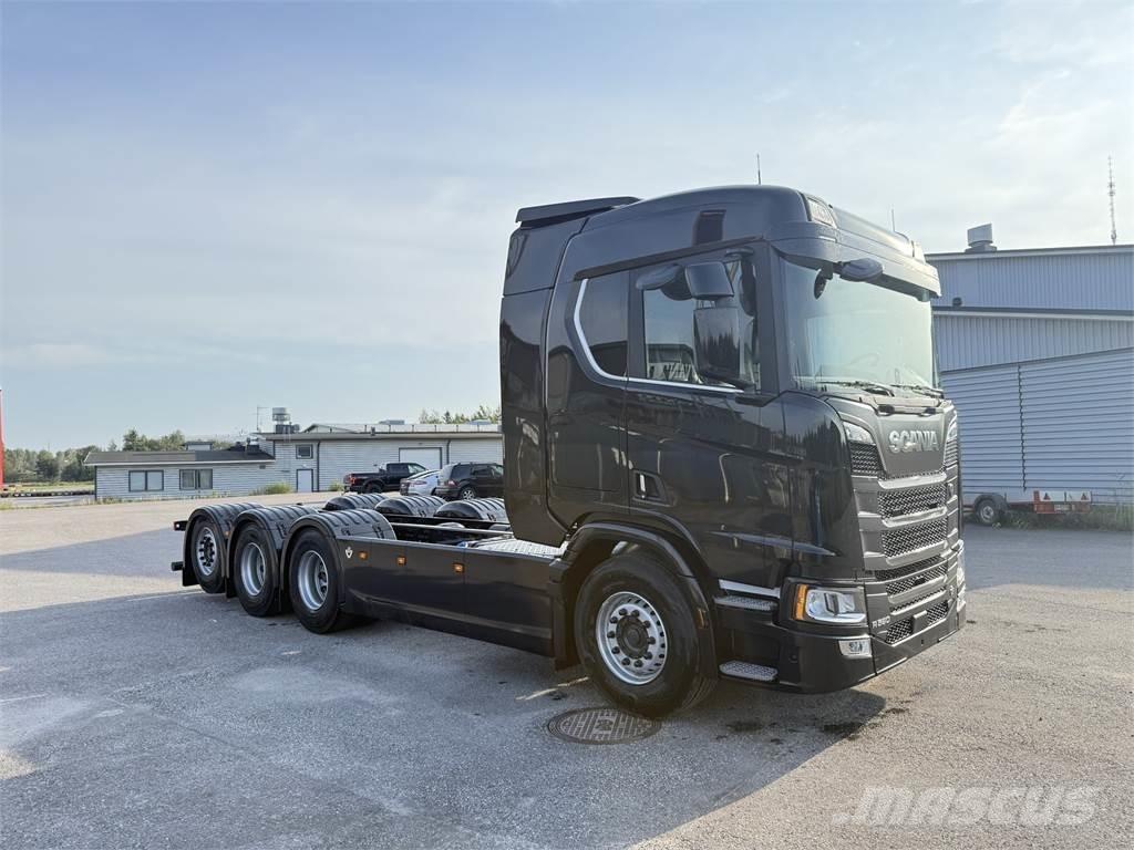 Scania R590 8x4 훅 리프트 트럭