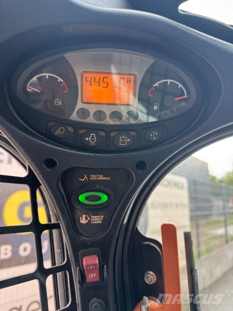 Bobcat T 650  스키드로더