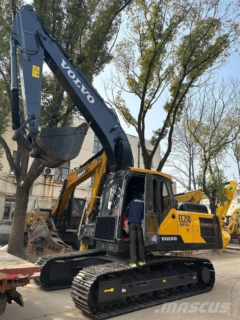 Volvo EC 210 중형굴삭기 7톤-28톤