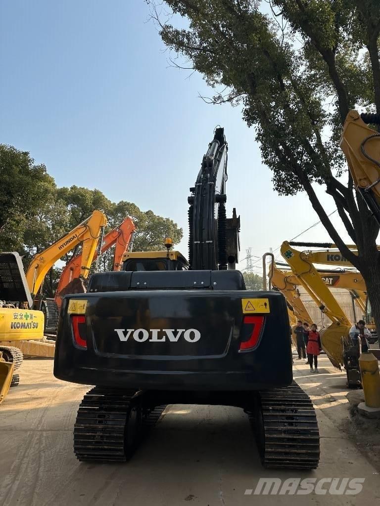 Volvo EC 210 중형굴삭기 7톤-28톤