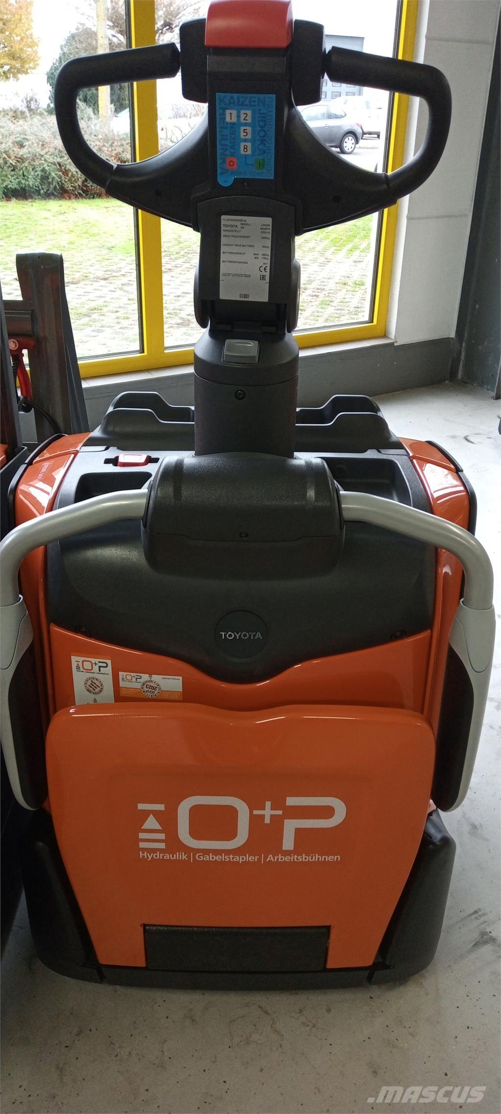 Toyota LPE200 포크리프트