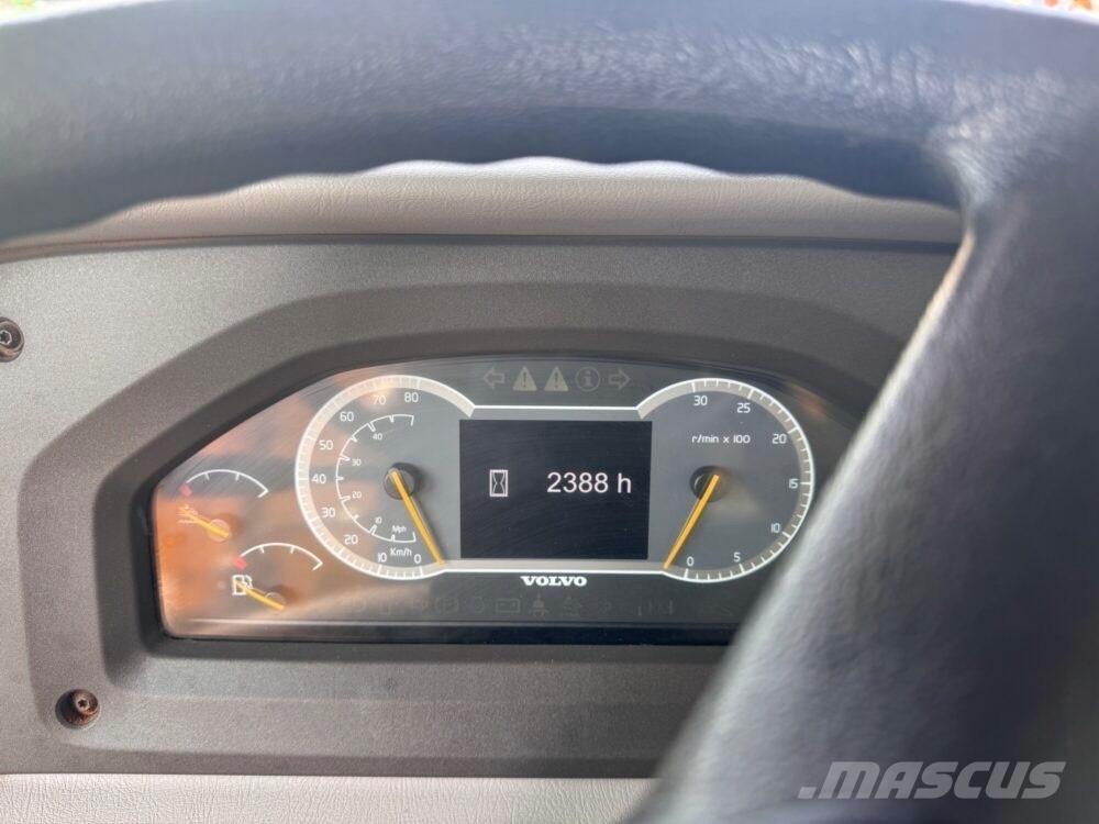 Volvo A 30 G 연결식 홀러