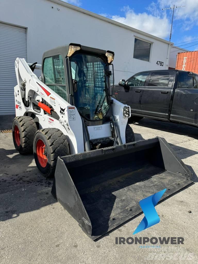 Bobcat S 770  스키드로더