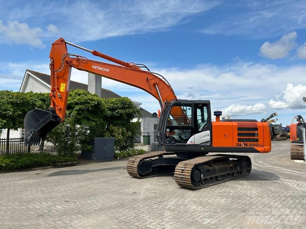 Hitachi ZX 220 LC 대형 굴삭기 29톤 이상