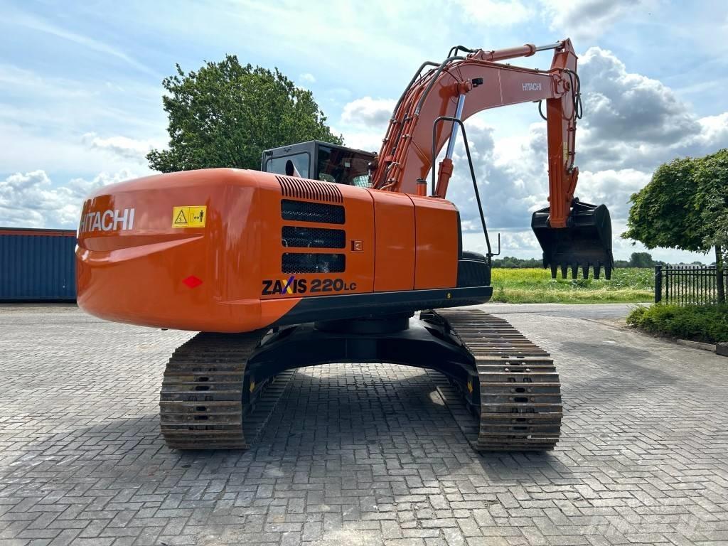Hitachi ZX 220 LC 대형 굴삭기 29톤 이상