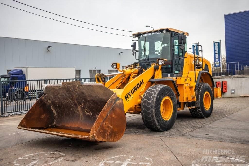 Hyundai HL955XT  휠로우더