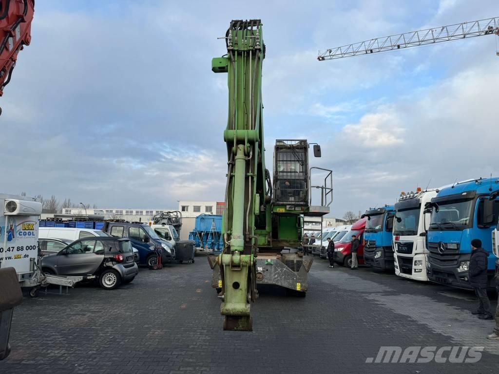 Sennebogen 821 E  휠 굴삭기