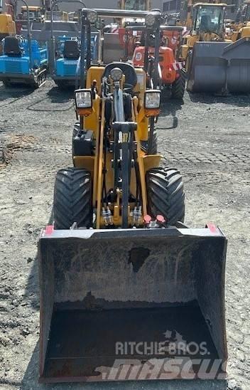 Schäffer 2428 SLT  휠로우더