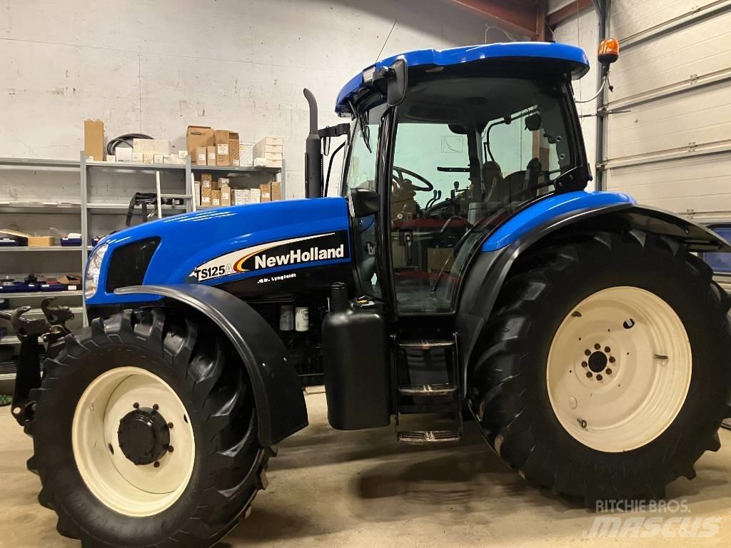 New Holland TS 125 A 트랙터