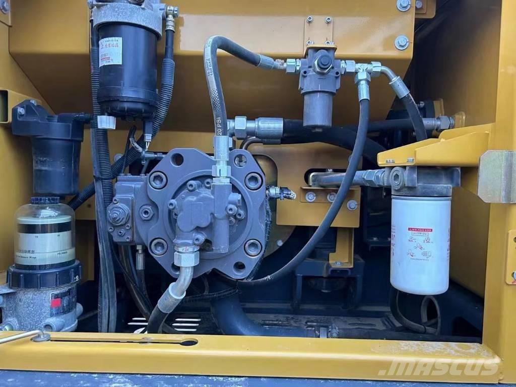 XCMG XE 200 DA 대형 굴삭기 29톤 이상