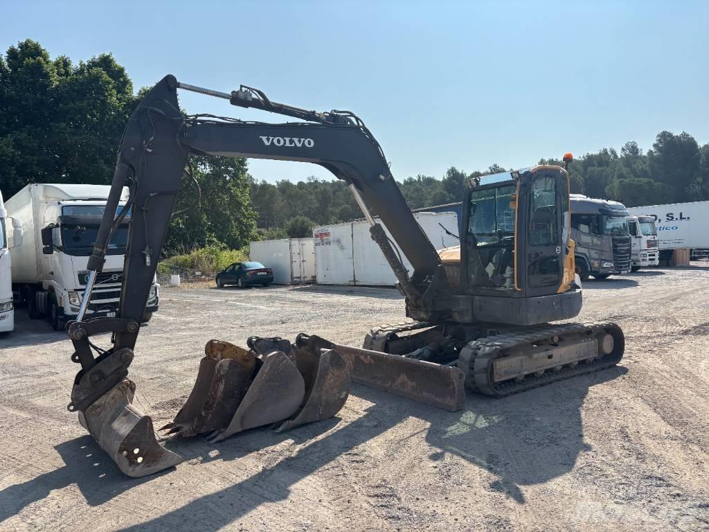 Volvo ECR 88 D 중형굴삭기 7톤-28톤