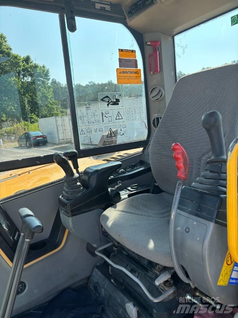 Volvo ECR 88 D 중형굴삭기 7톤-28톤