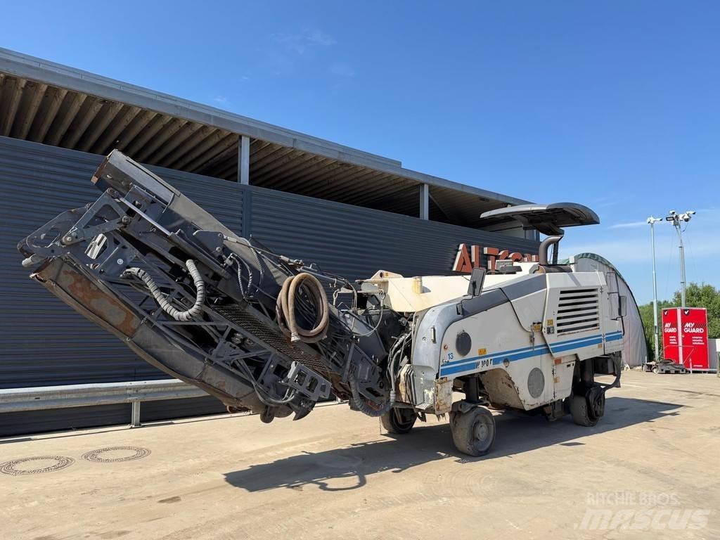 Wirtgen W 100 F 아스팔트 콜드 밀링 기계