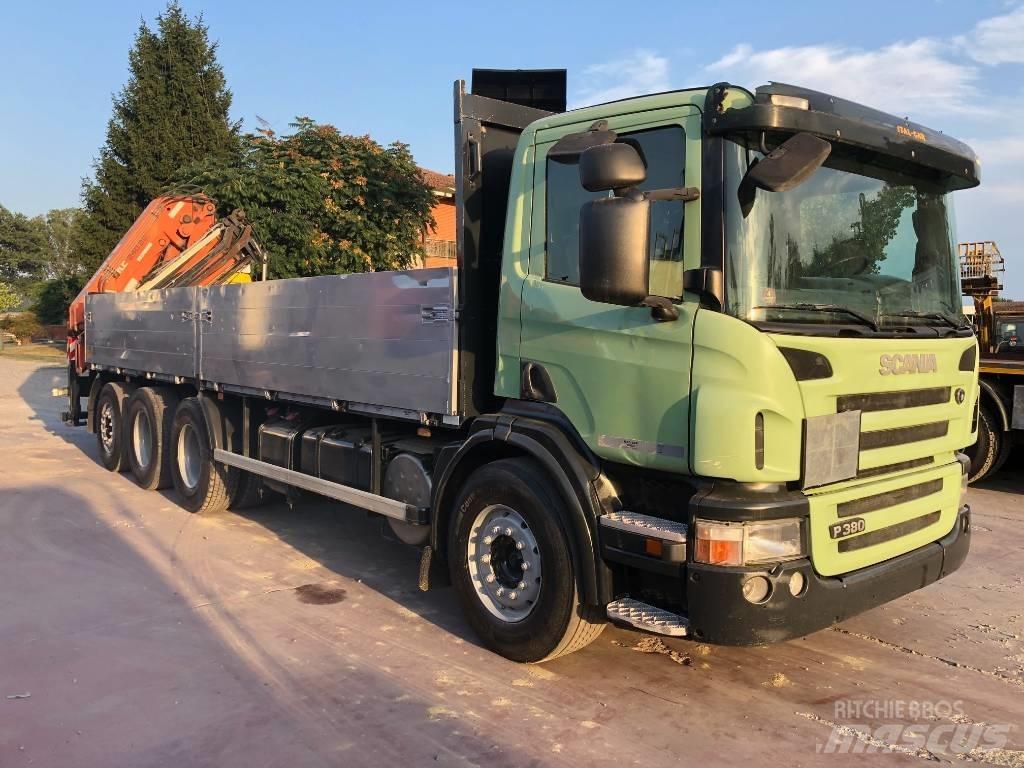 Scania P 380 탑차 트럭