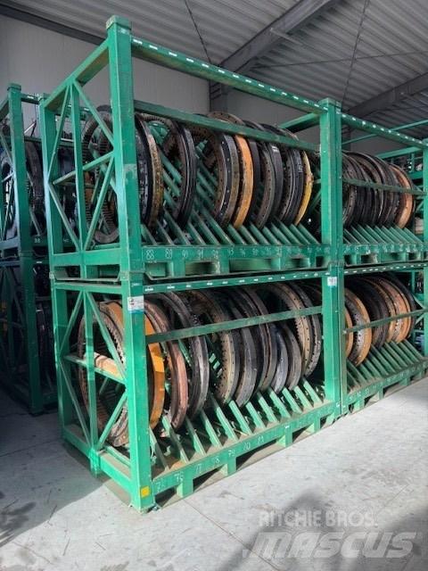 Liebherr USED PARTS 라디에이터