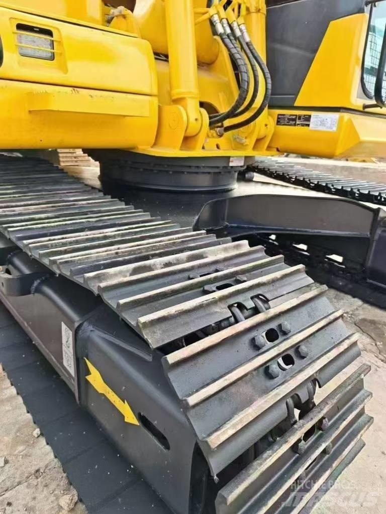 Komatsu 130-7 대형 굴삭기 29톤 이상