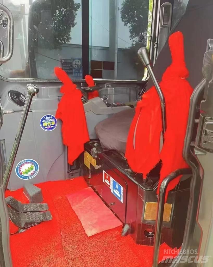 CAT 303.5 대형 굴삭기 29톤 이상