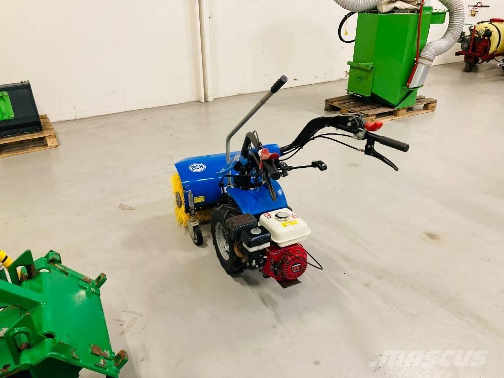 BCS Fejemaskine 615 도로 청소차