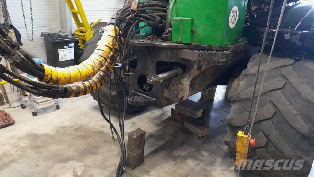 John Deere 1110 D 원목 포워더