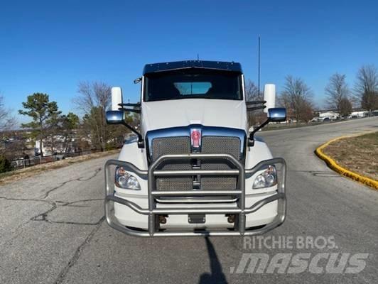 Kenworth T 680 트랙터 유닛