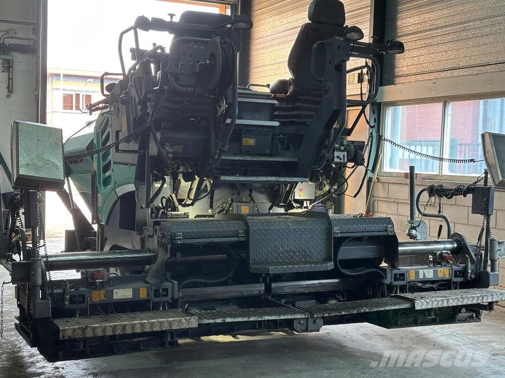 Vögele Super 1300-3i 스크레이퍼