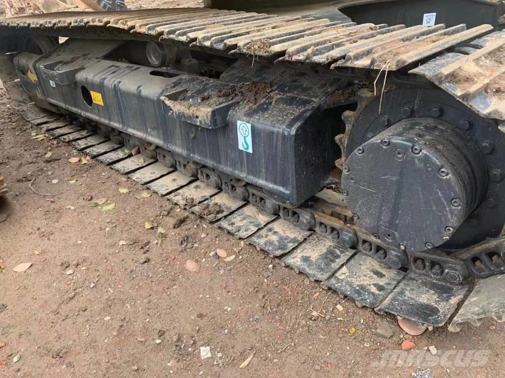 Komatsu PC 120 대형 굴삭기 29톤 이상