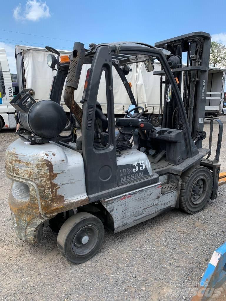Nissan UG1D2A32LQ LPG 지게차