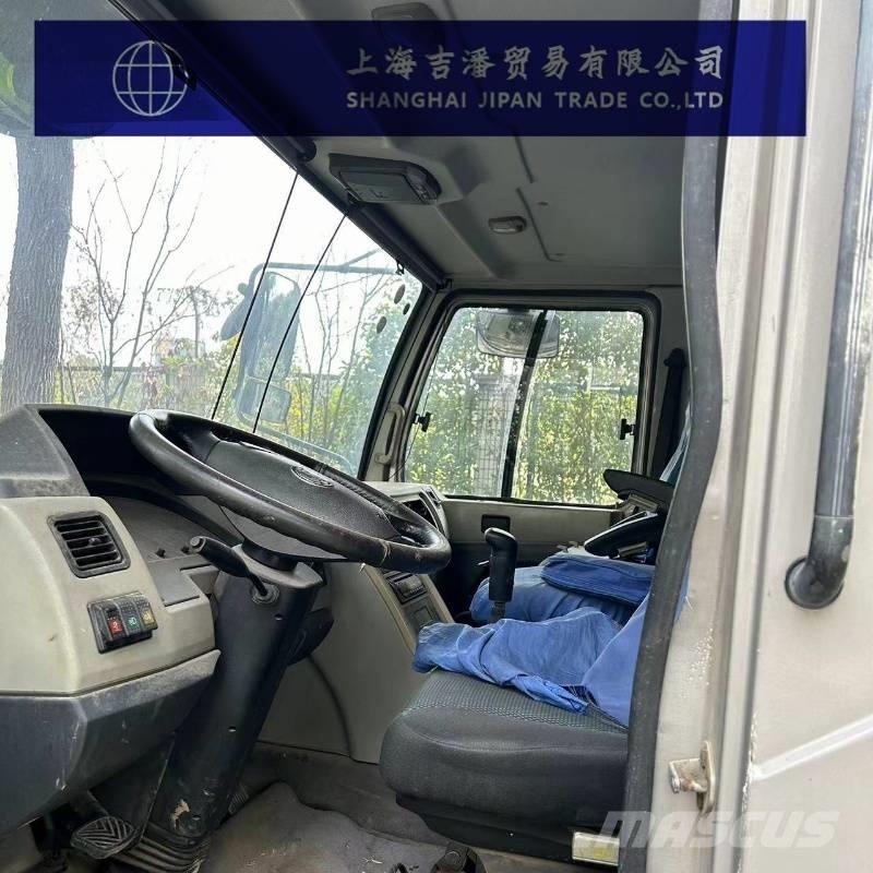 Zoomlion ZTC 1100 V A/T 크레인