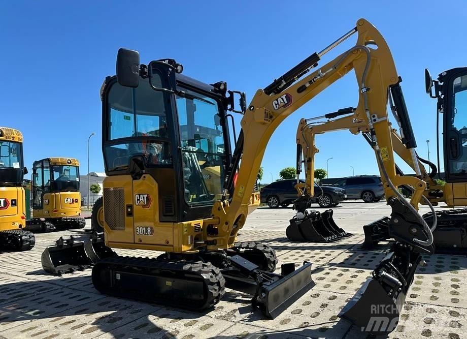 CAT 301.8 소형 굴삭기 7톤 미만