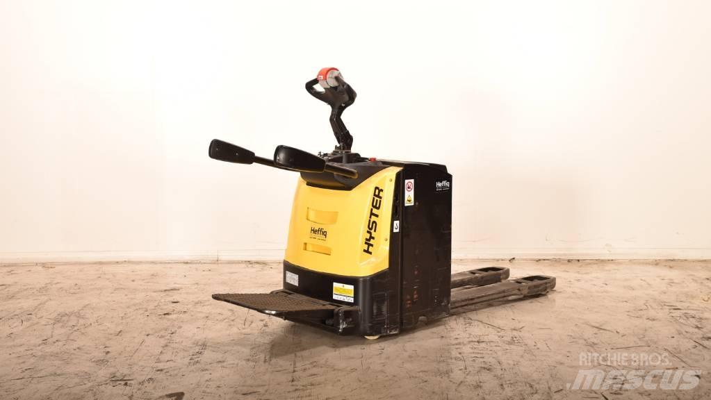 Hyster P3.0S 로우 리프터(승강대 포함)