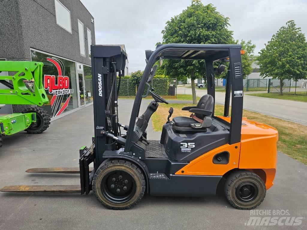 Doosan D 35 S-7 디젤 지게차
