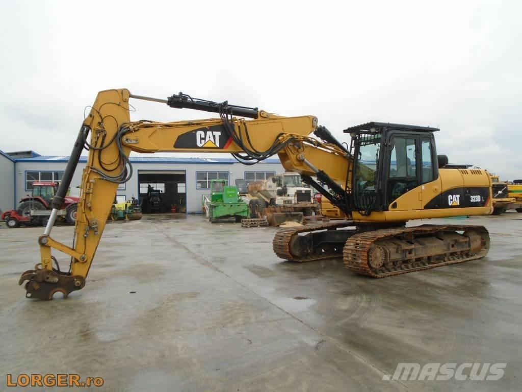 CAT 323 D 대형 굴삭기 29톤 이상