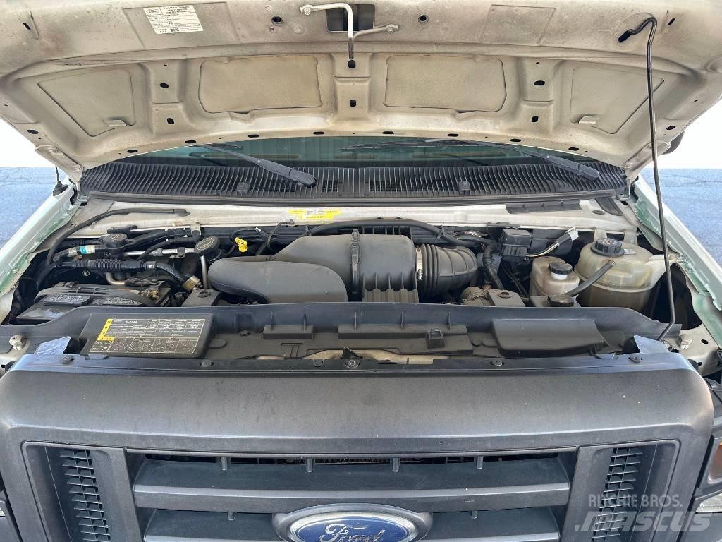 Ford E 250 패널 화물차
