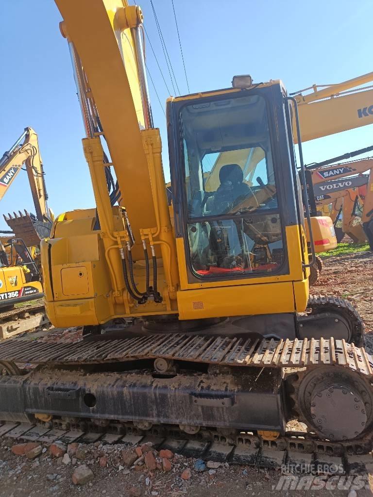 Komatsu PC 138US 중형굴삭기 7톤-28톤