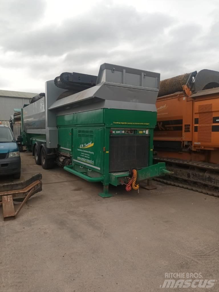 Komptech Cribus 3800 이동식 선별기