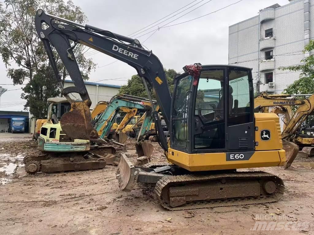 John Deere E60 소형 굴삭기 7톤 미만