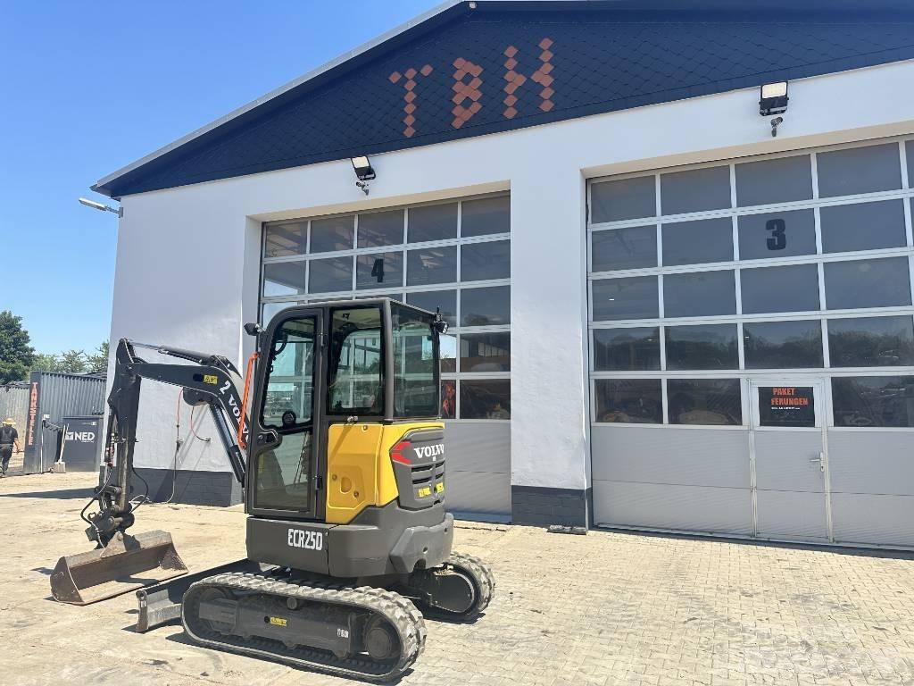 Volvo ECR 25 D 소형 굴삭기 7톤 미만